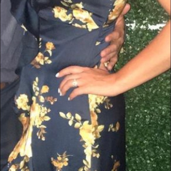 Beautiful event dress - Picture 3 of 6